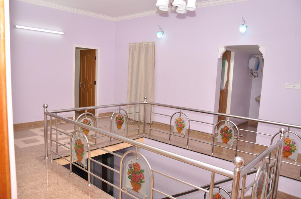 Bluemount Apartment Kattappana Екстериор снимка